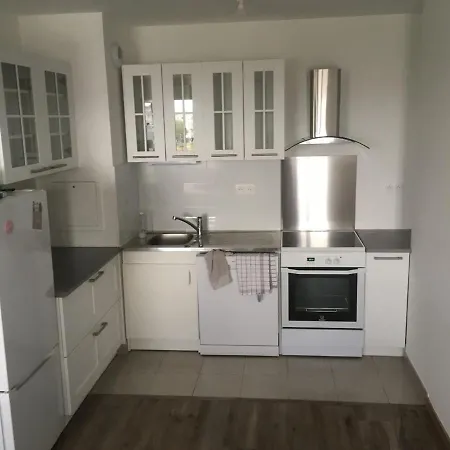 3 Flat In Parklane - 1,5km Apartment