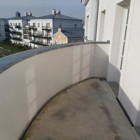 3 Flat In Parklane - 1,5km Apartment
