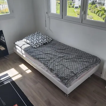 3 Flat In Parklane - 1,5km