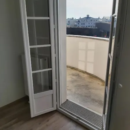 3 Flat In Parklane - 1,5km Apartmán