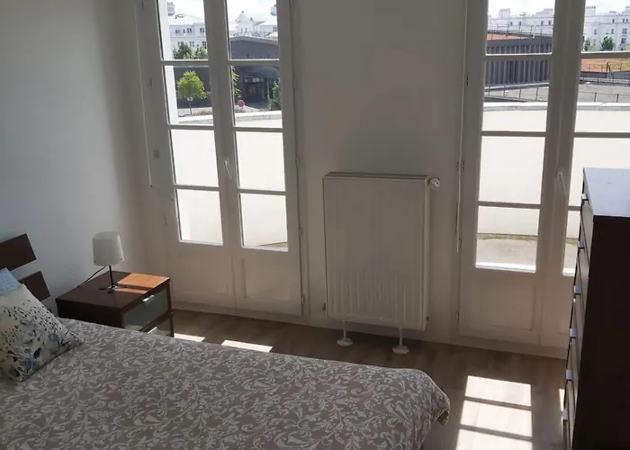 3 Flat In Parklane - 1,5km *